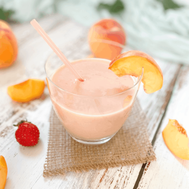 Strawberry Peach Smoothie - Winding Creek Ranch