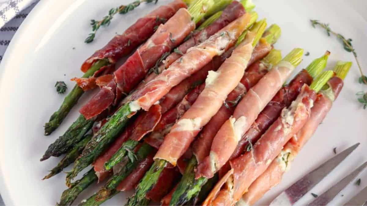 Fresh asparagus wrapped in prosciutto.