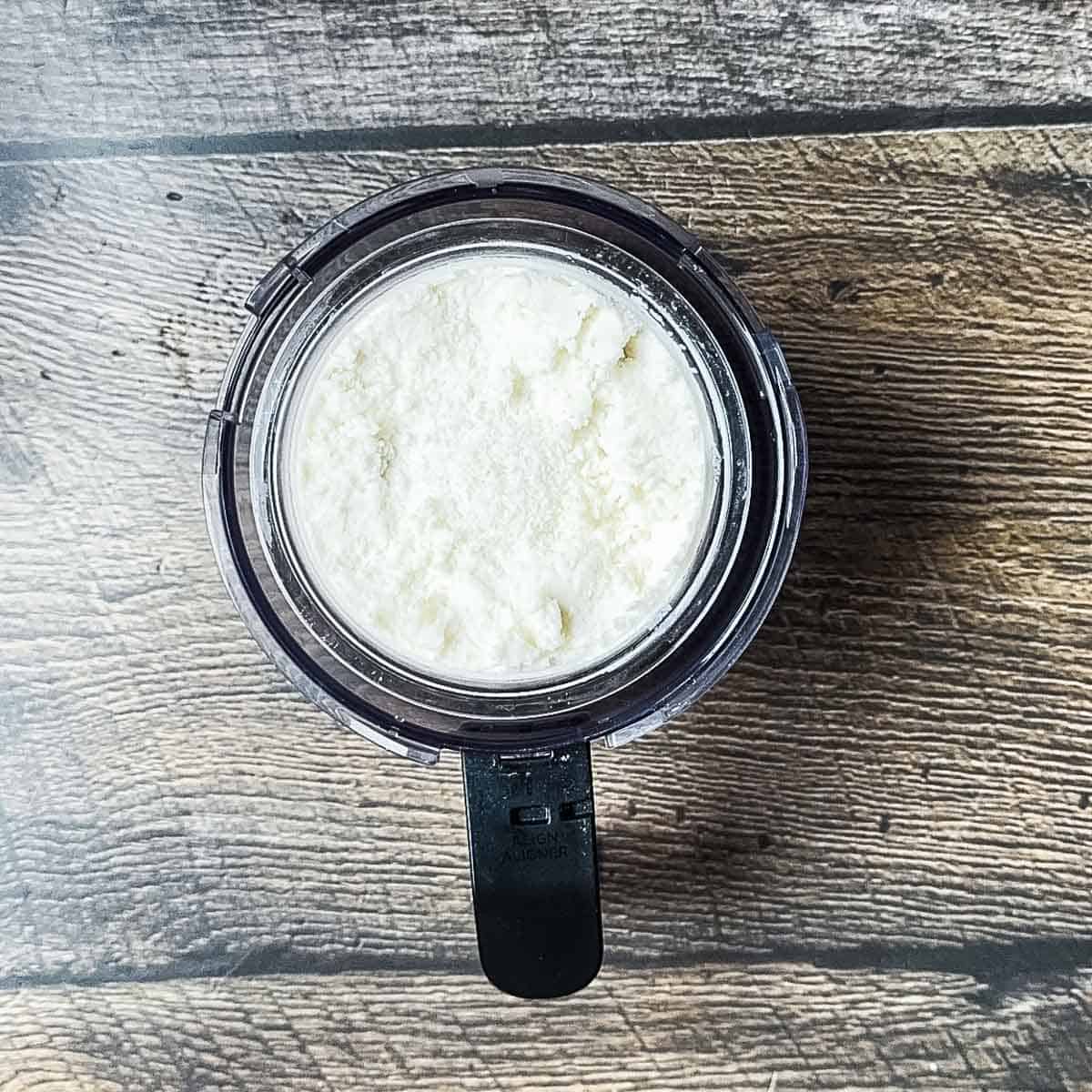 The ice cream after the first spin, showing a crumbly texture.